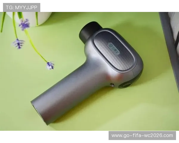 筋膜枪在缓解慢性腰痛中的作用及长期使用效果研究